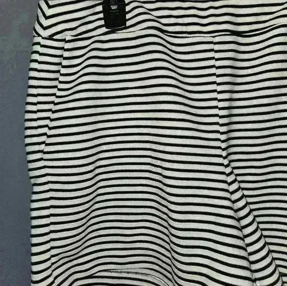 Darjoni Womans Striped Shorts Size XL - Picture 4 of 10